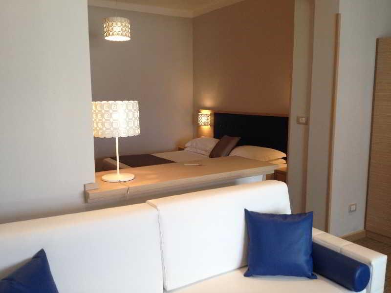 B&B Hotels Park Hotel Suisse Санта-Маргерита-Лигуре Екстериор снимка