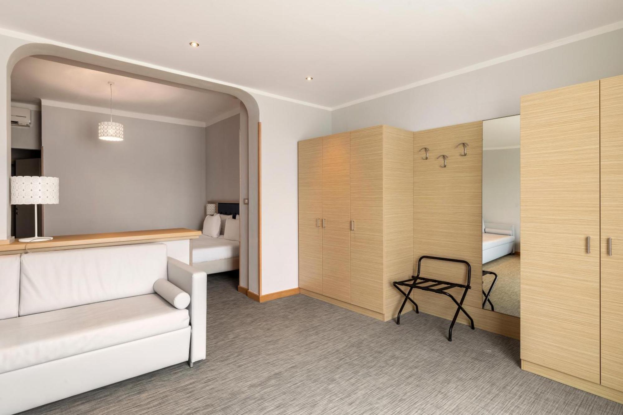 B&B Hotels Park Hotel Suisse Санта-Маргерита-Лигуре Екстериор снимка